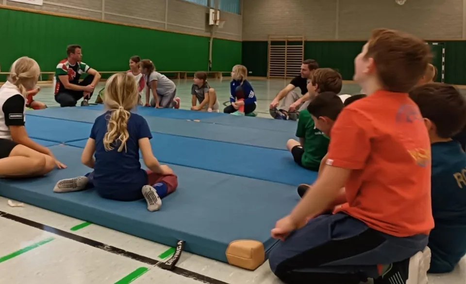 Gemeinsam ausprobieren: Einblick aus einem LÖWENSTARK-Training